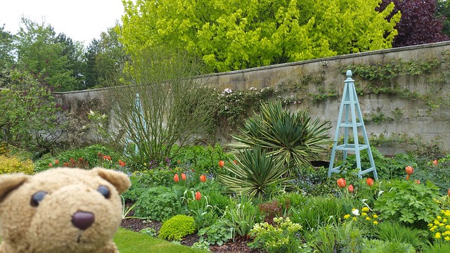 9 Walled Garden