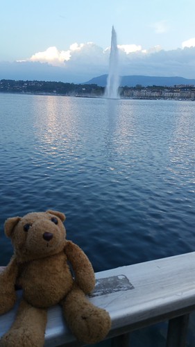 1 G-Famous Fountain