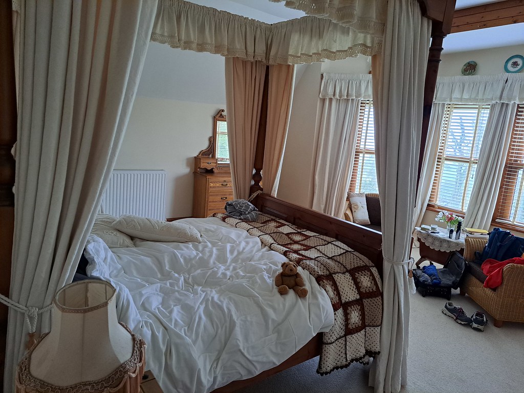 4 Room