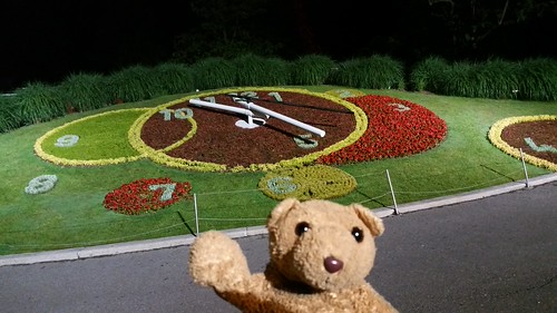 4 G-Flower Clock