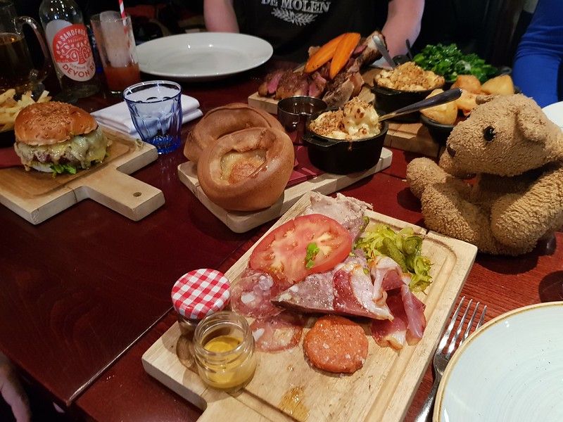 11 Pub