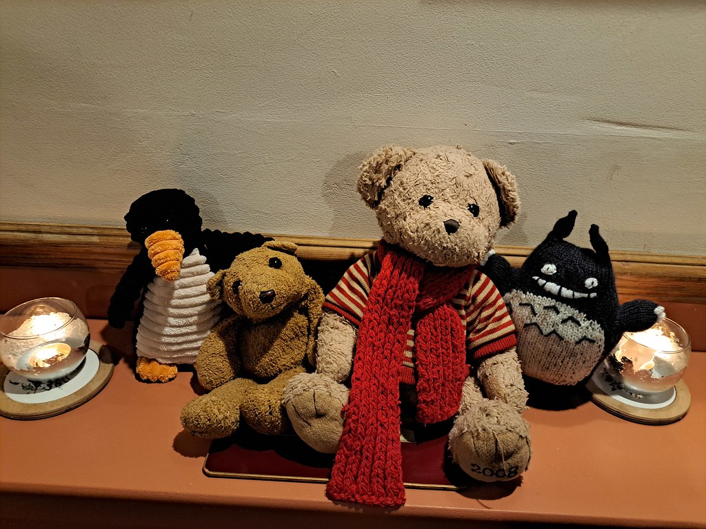 8 Friends