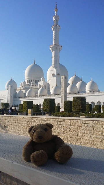 Abu Dhabi 4