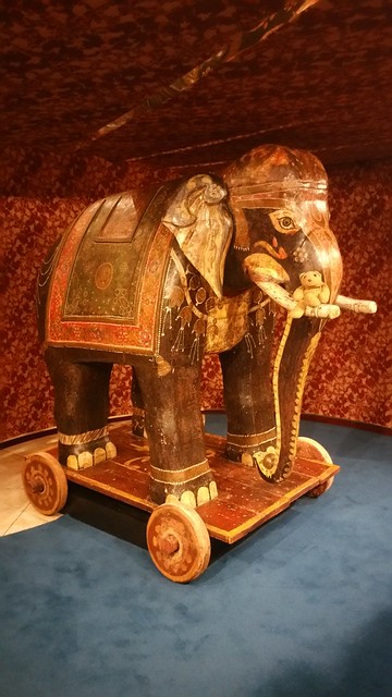 12 Elephant