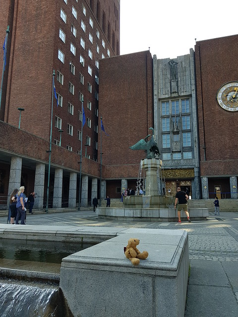 7 City Hall