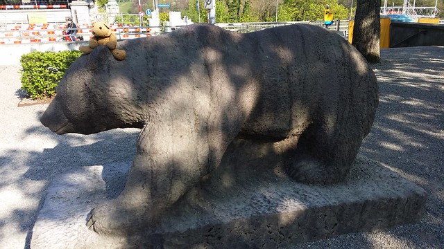 22 Lumbering Bear
