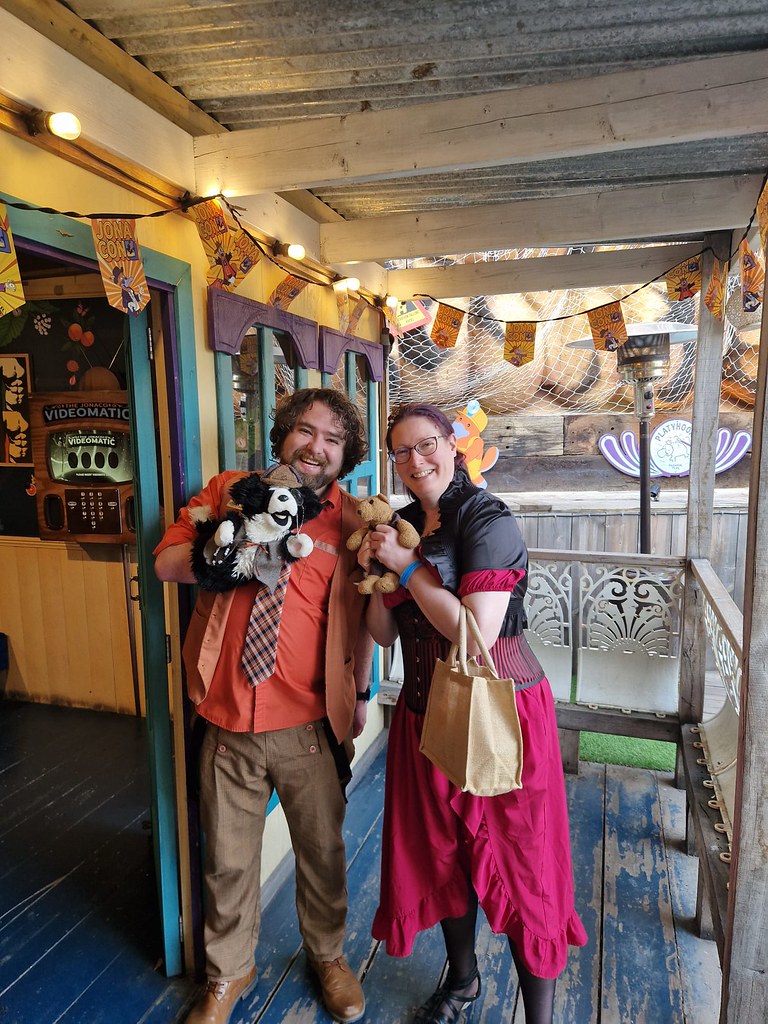 8 LoveHeart+Sherlock Bones