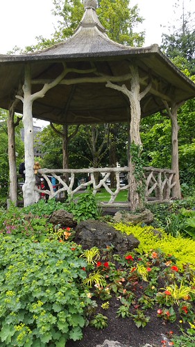 5 G-Gazebo